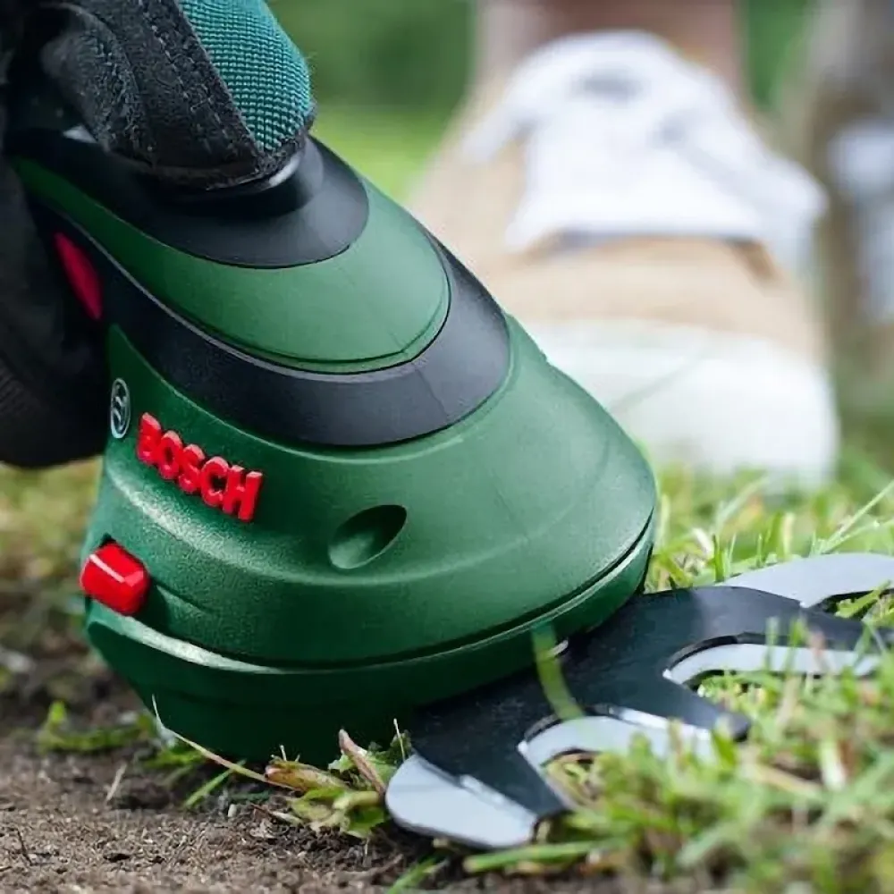 Bosch Isio 3 аккумуляторные ножницы (1 x 1.5 Ач, ЗУ) с ножем для травы, 0600833106