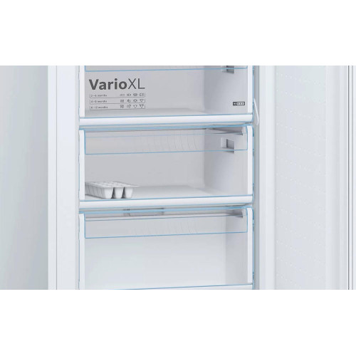 Двухкамерный холодильник Bosch KGE39XW21R