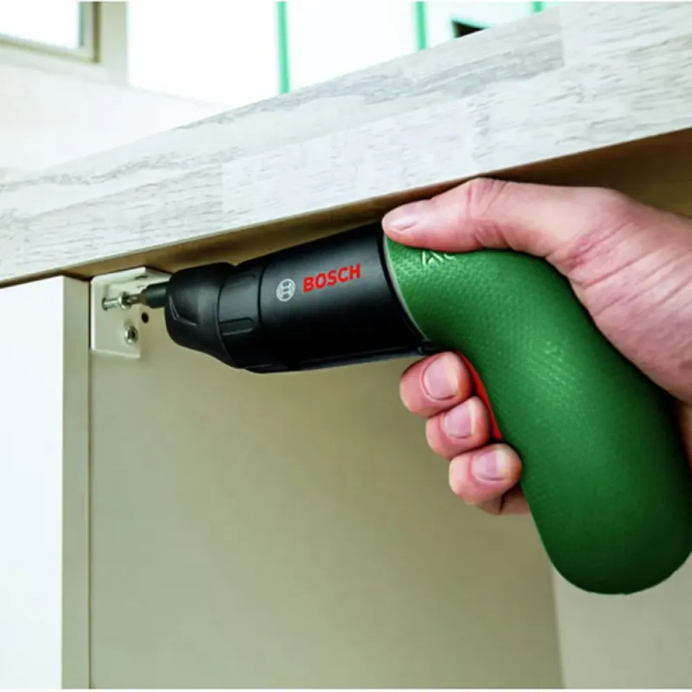 Bosch IXO VI аккумуляторная отвертка (1 x 1.5 Ач, ЗУ), 06039C7120