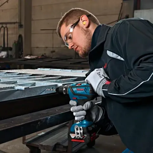 Bosch GSR 18V-28 Professional аккумуляторная дрель-шуруповерт (2 x 2 Ач, ЗУ), 06019H4102