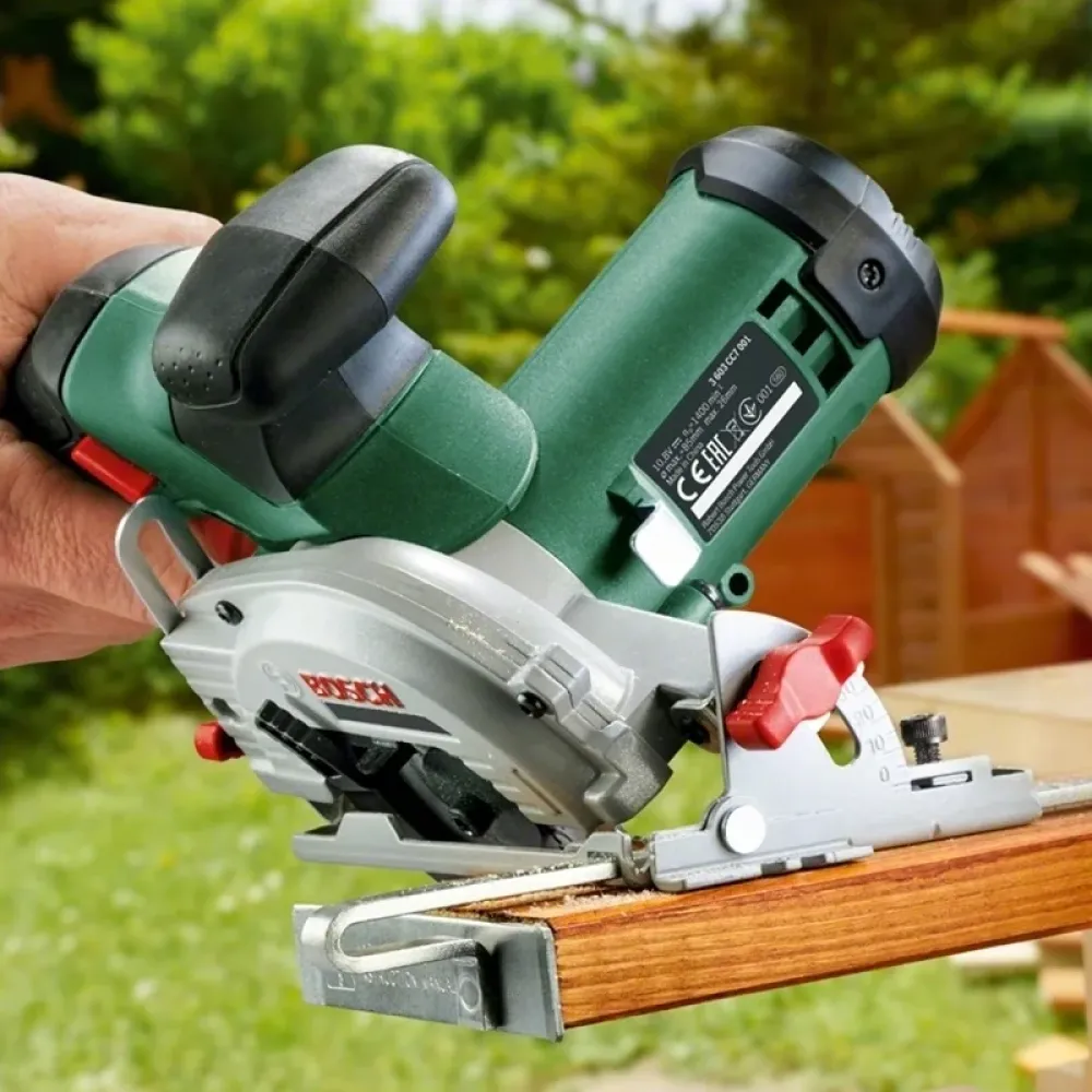 Bosch UniversalCirc 12 Solo аккумуляторная дисковая пила (без АКБ и ЗУ), 06033C7003