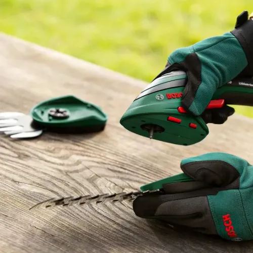 Bosch Isio 3 аккумуляторные ножницы (1 x 1.5 Ач, ЗУ) с ножем для травы, 0600833106