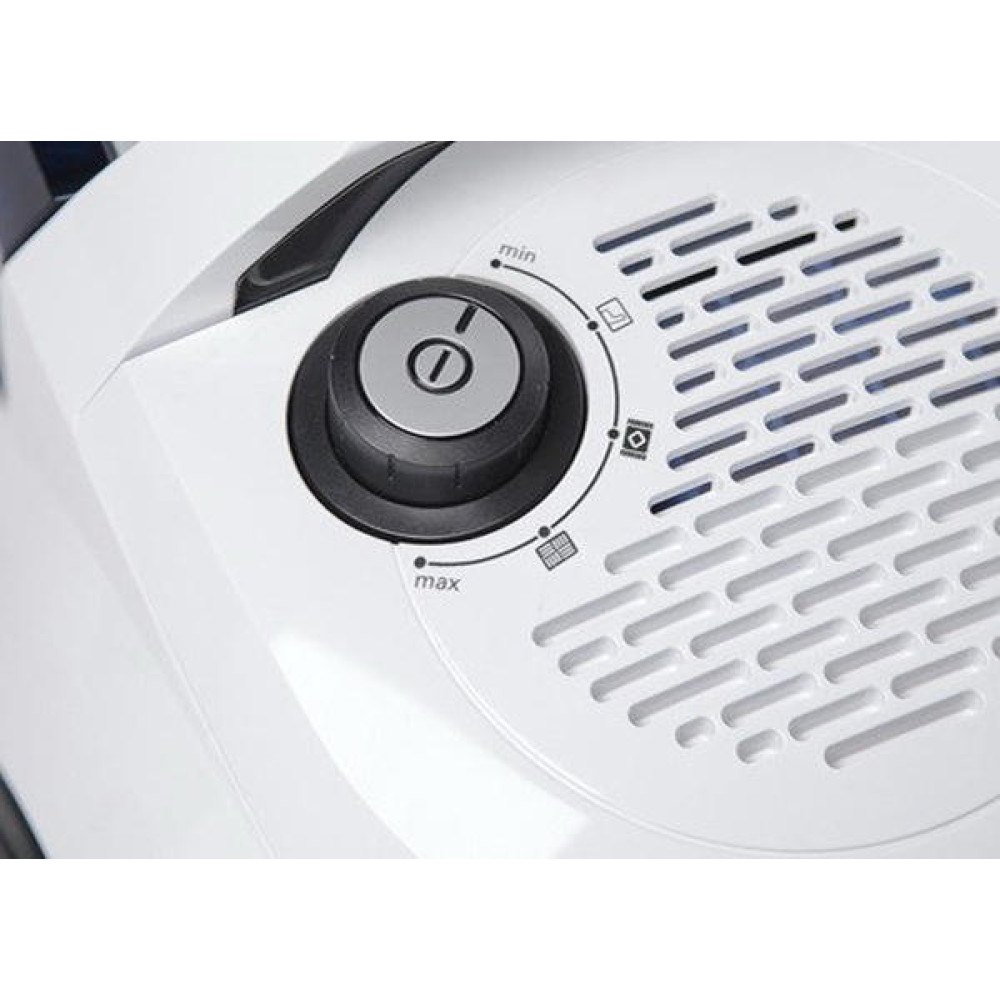 Пылесос Bosch BGS 11702